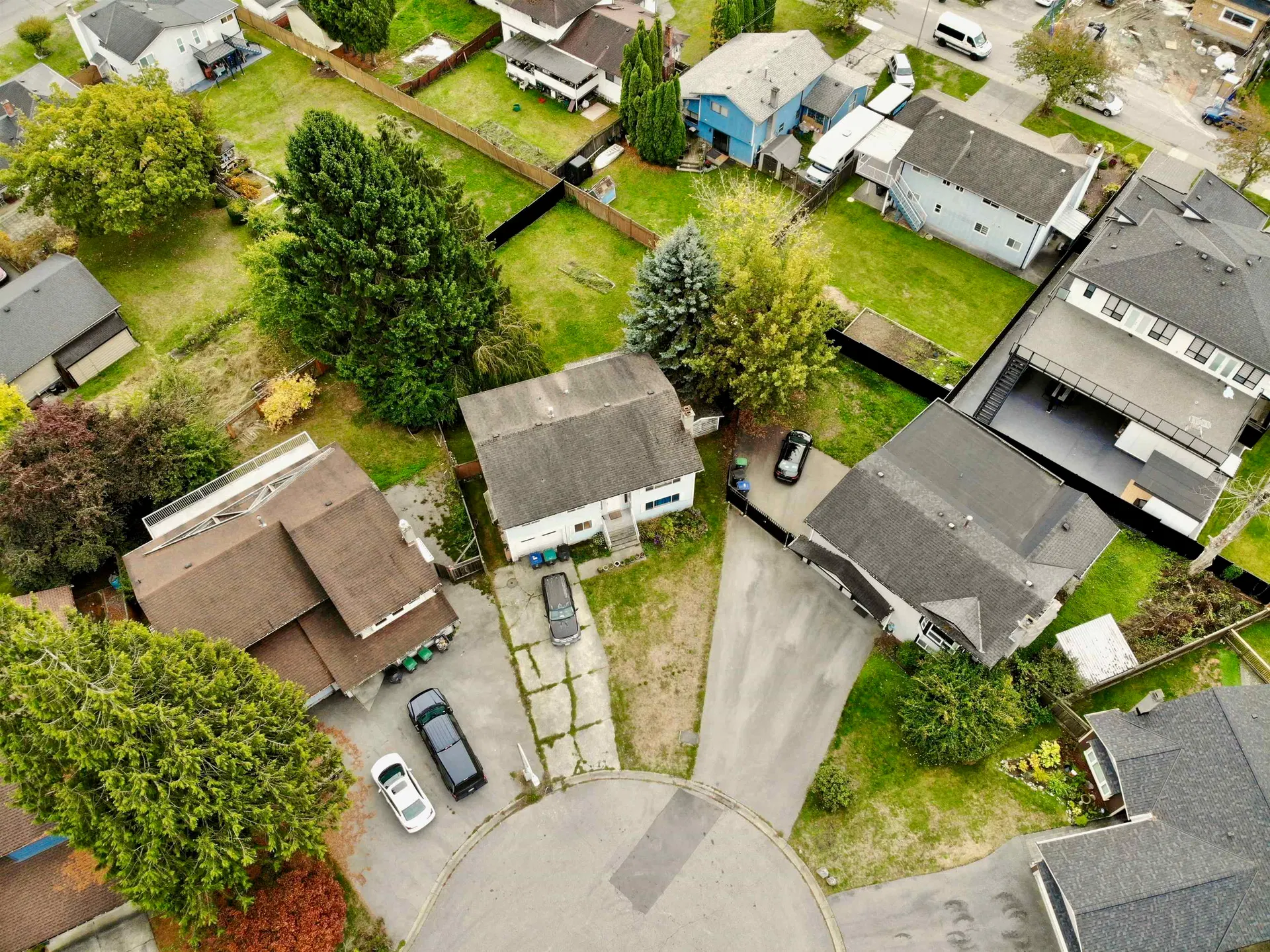 Photo 5 of 14 at 6728 134a Street