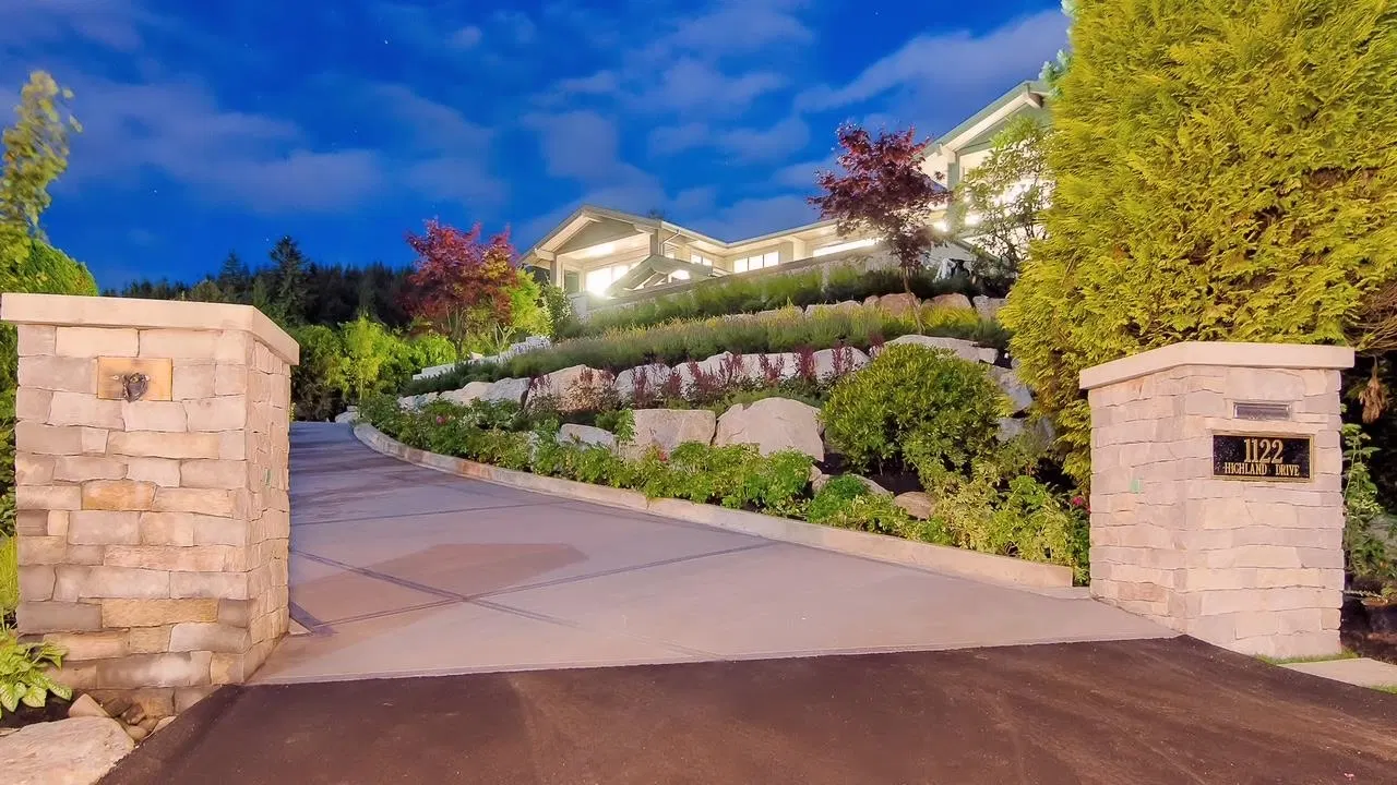 Photo 1 of 12 at 1122 Highland Drive