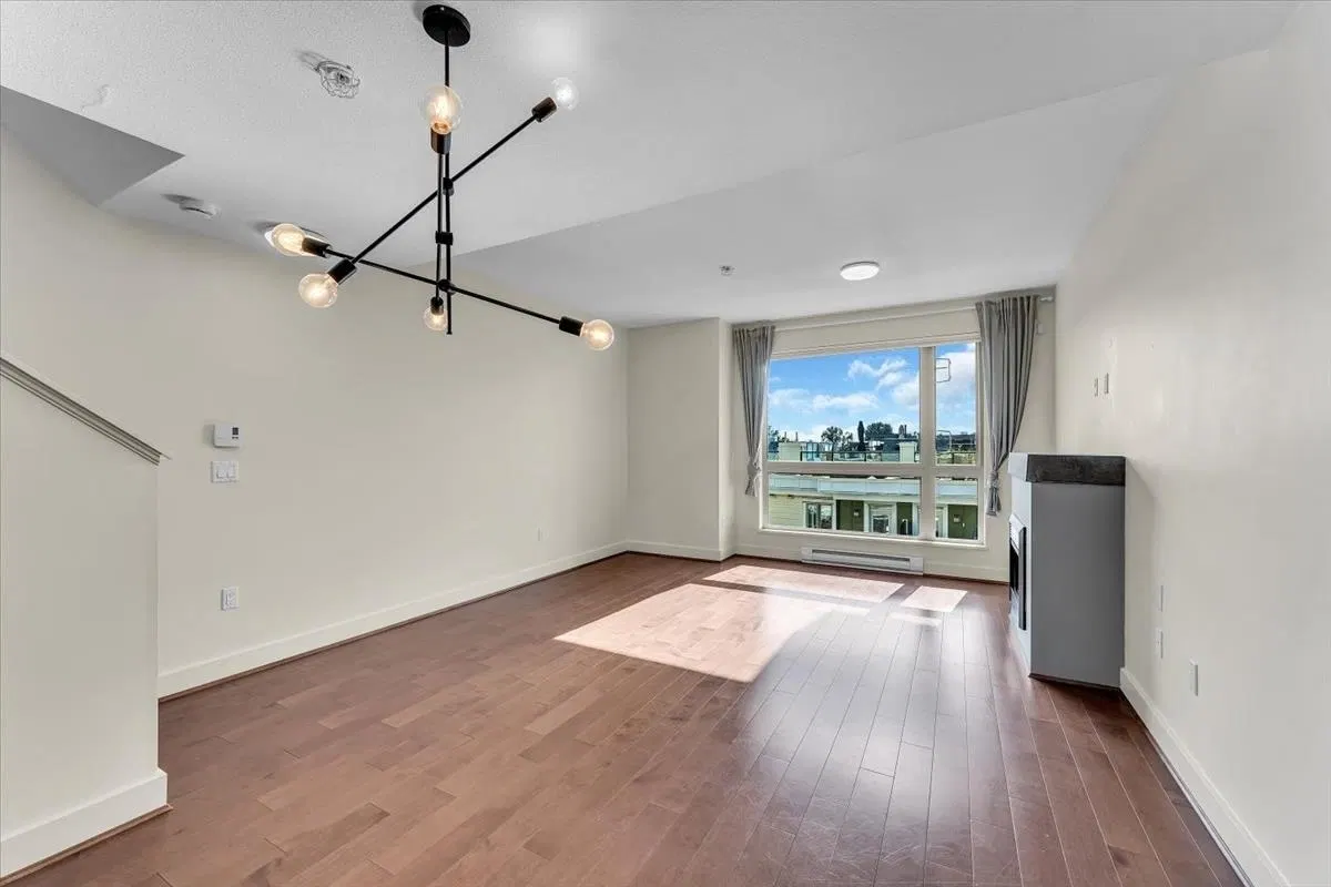 Photo 3 of 32 at #64 – 728 W 14th Street