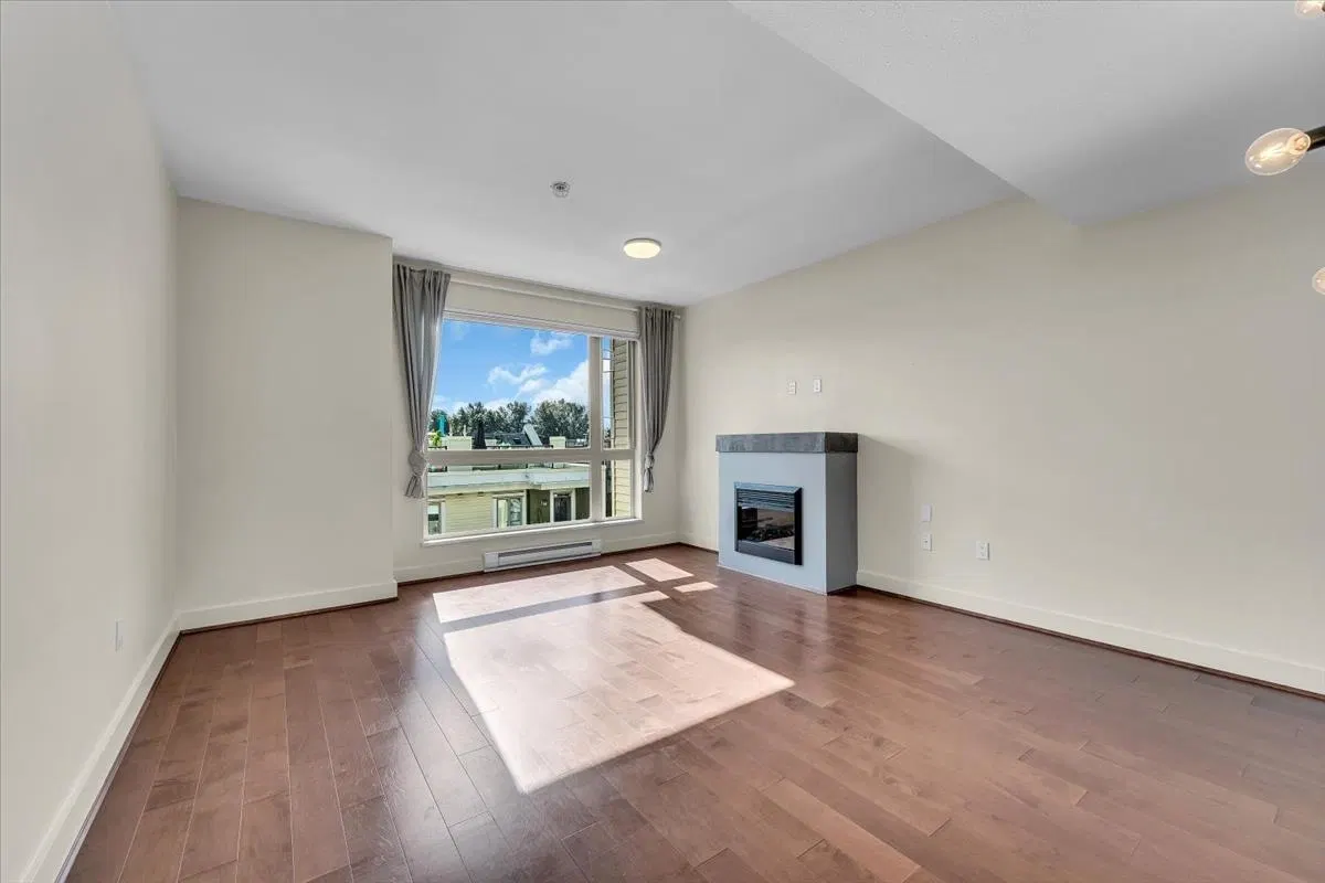 Photo 5 of 32 at #64 – 728 W 14th Street