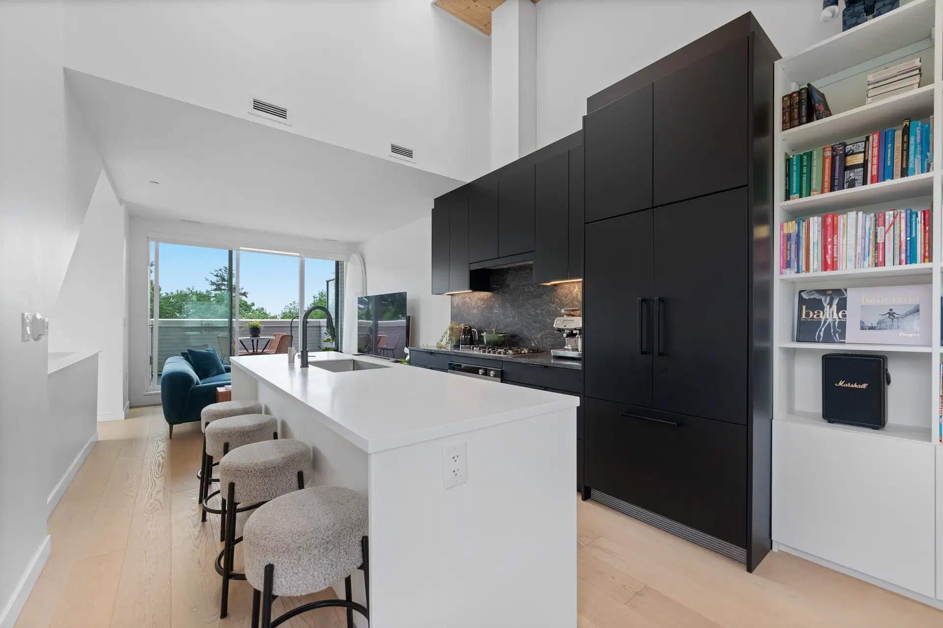 #201 – 650 2nd Street