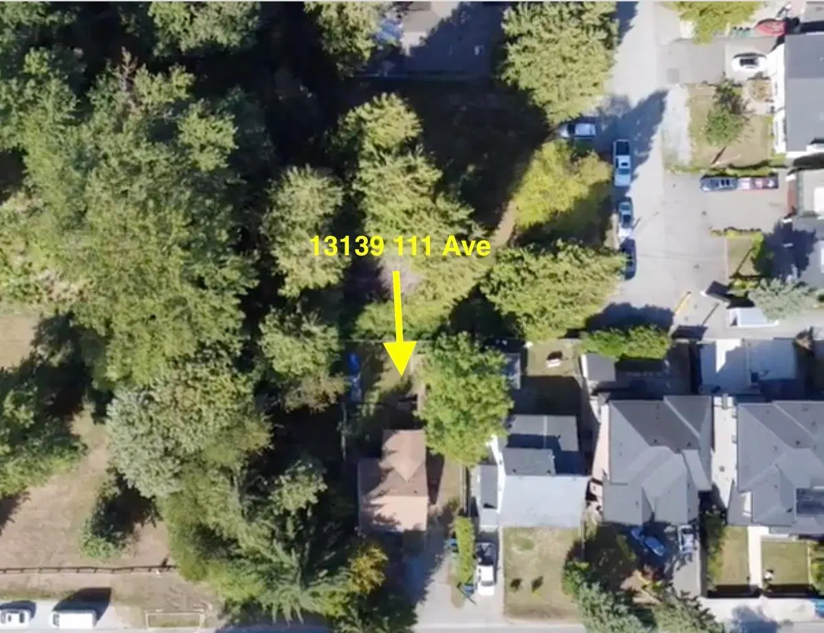 Photo 2 of 19 at 13139 111 Avenue