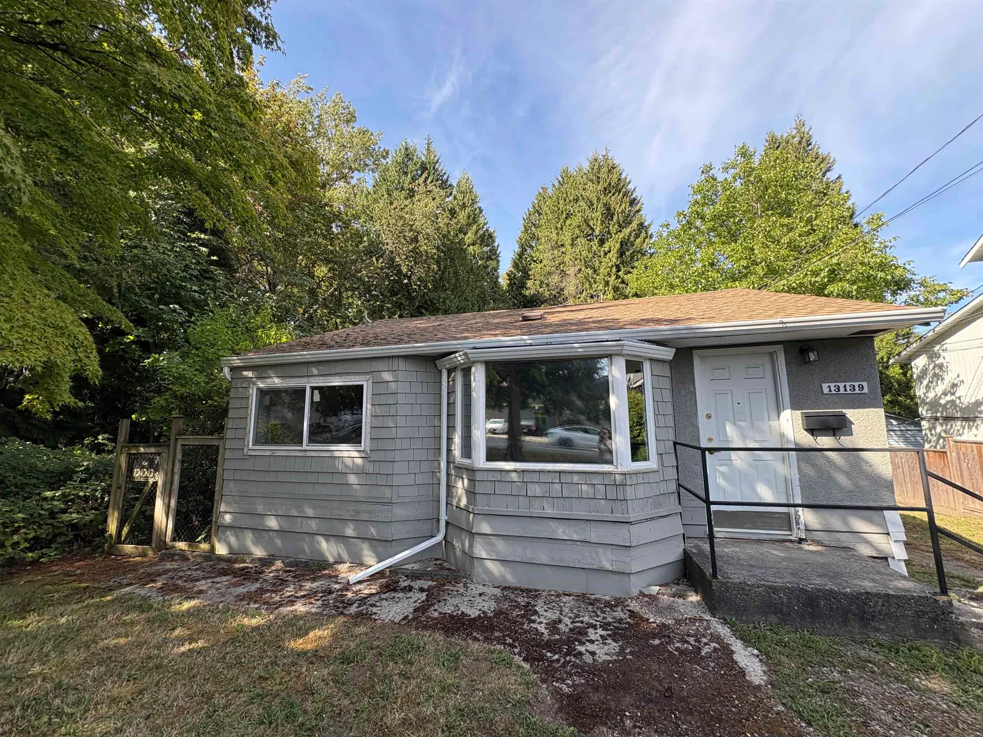 Photo 5 of 19 at 13139 111 Avenue