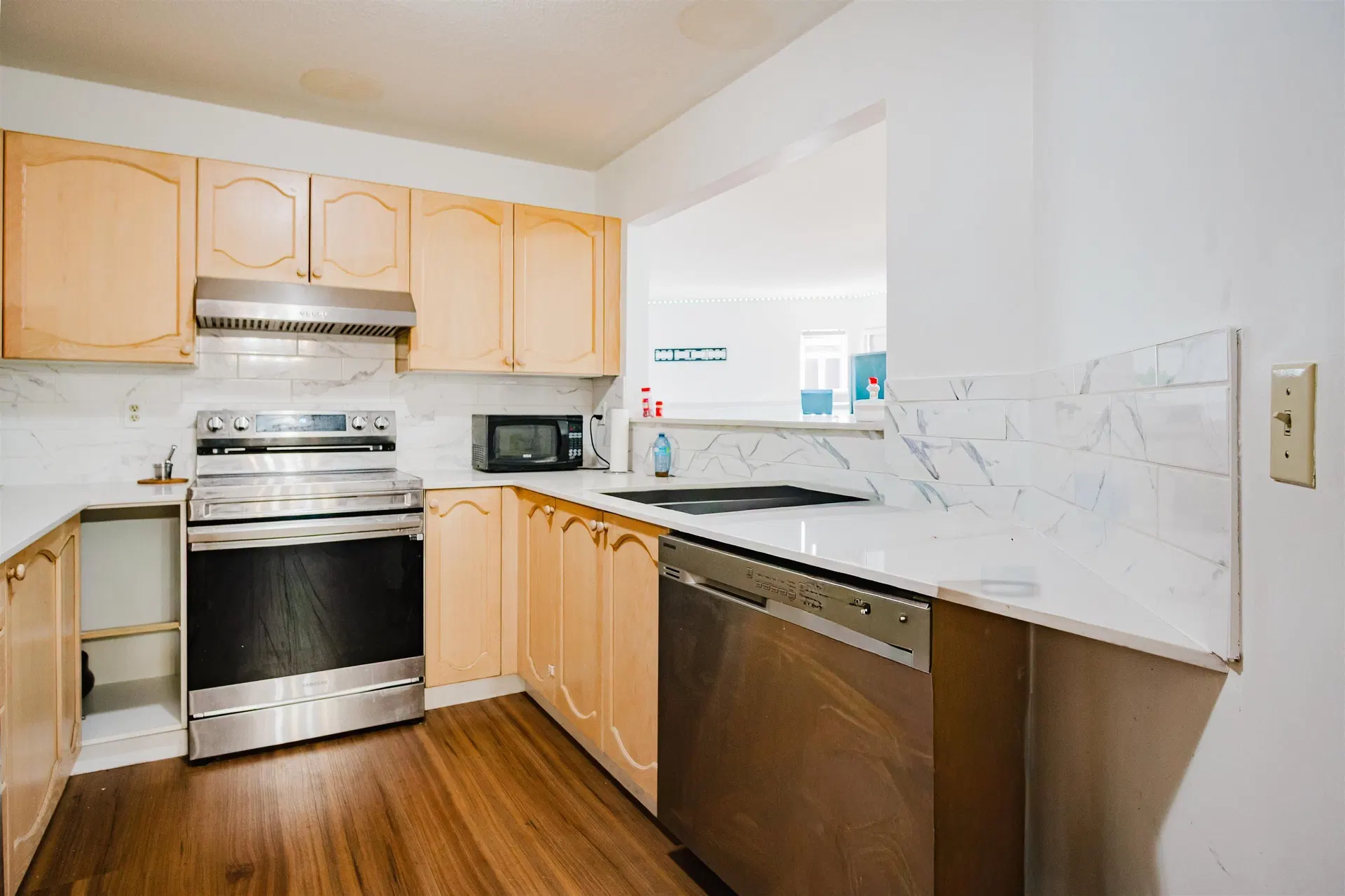 Photo 4 of 16 at #204 – 10721 139 Street