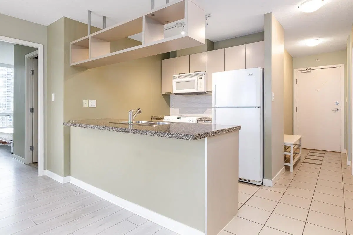 Photo 5 of 27 at #1708 – 1082 Seymour Street