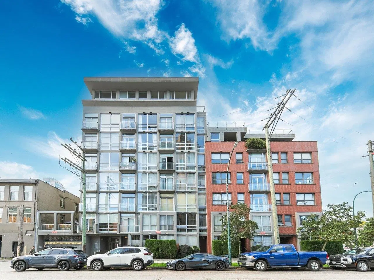 #306 – 919 Station Street