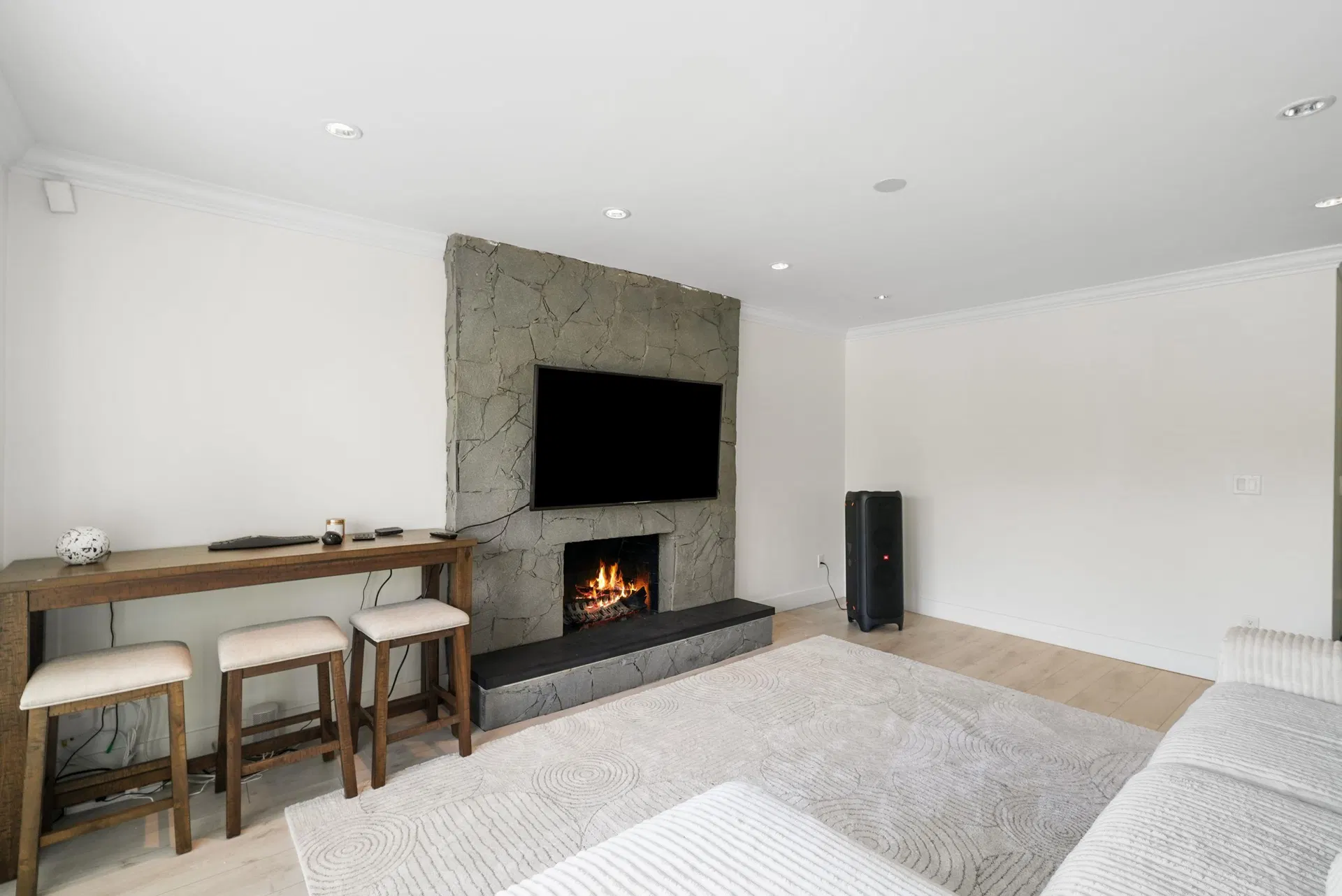 Photo 4 of 27 at 11885 Chateau Wynd