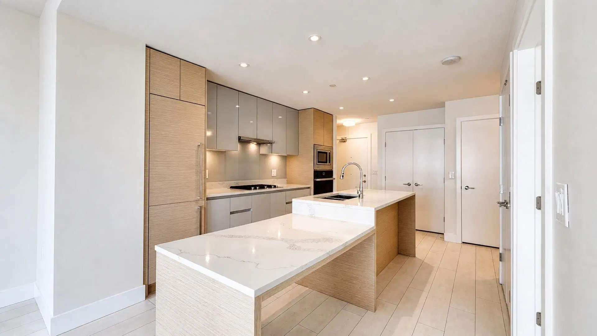 #405 – 3538 Sawmill Crescent