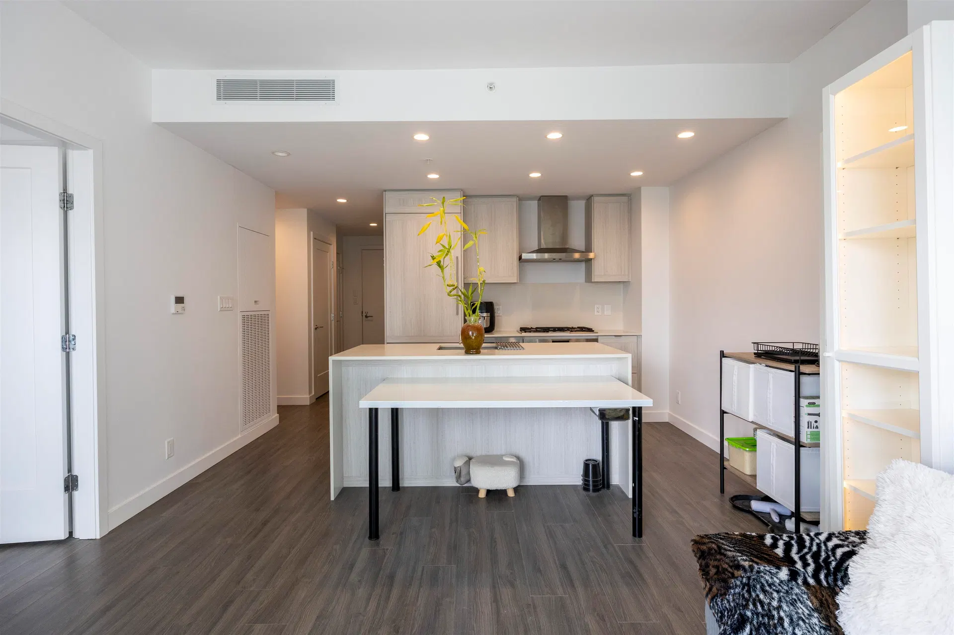 Photo 3 of 23 at #1505 – 2311 Beta Avenue