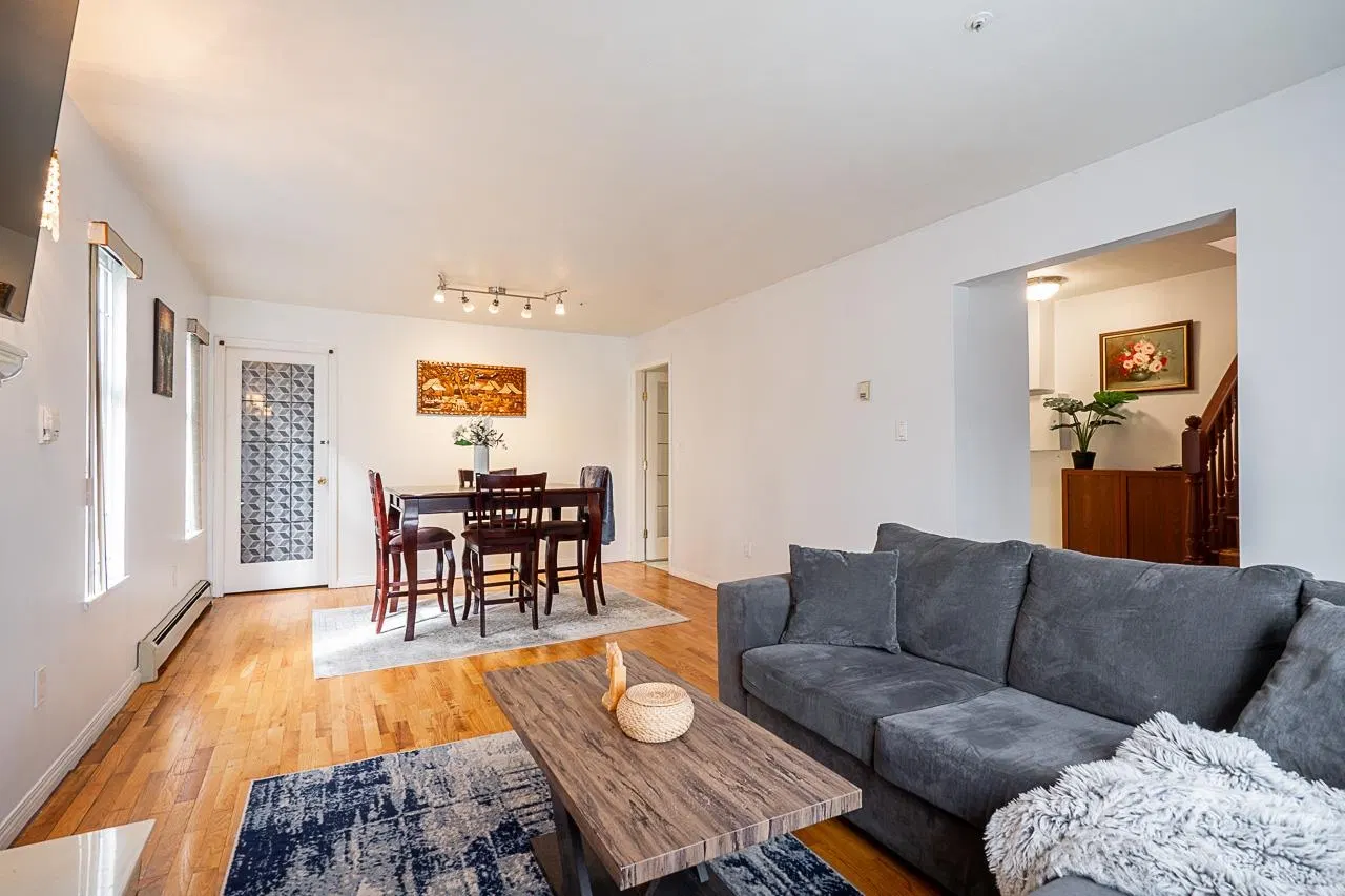 Photo 3 of 30 at 1407 E 12th Avenue