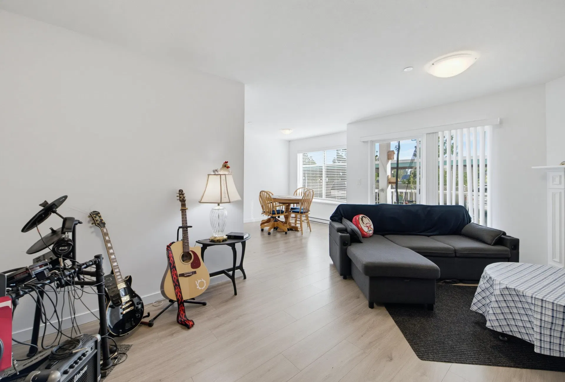 Photo 5 of 40 at #102 – 7265 Haig Street