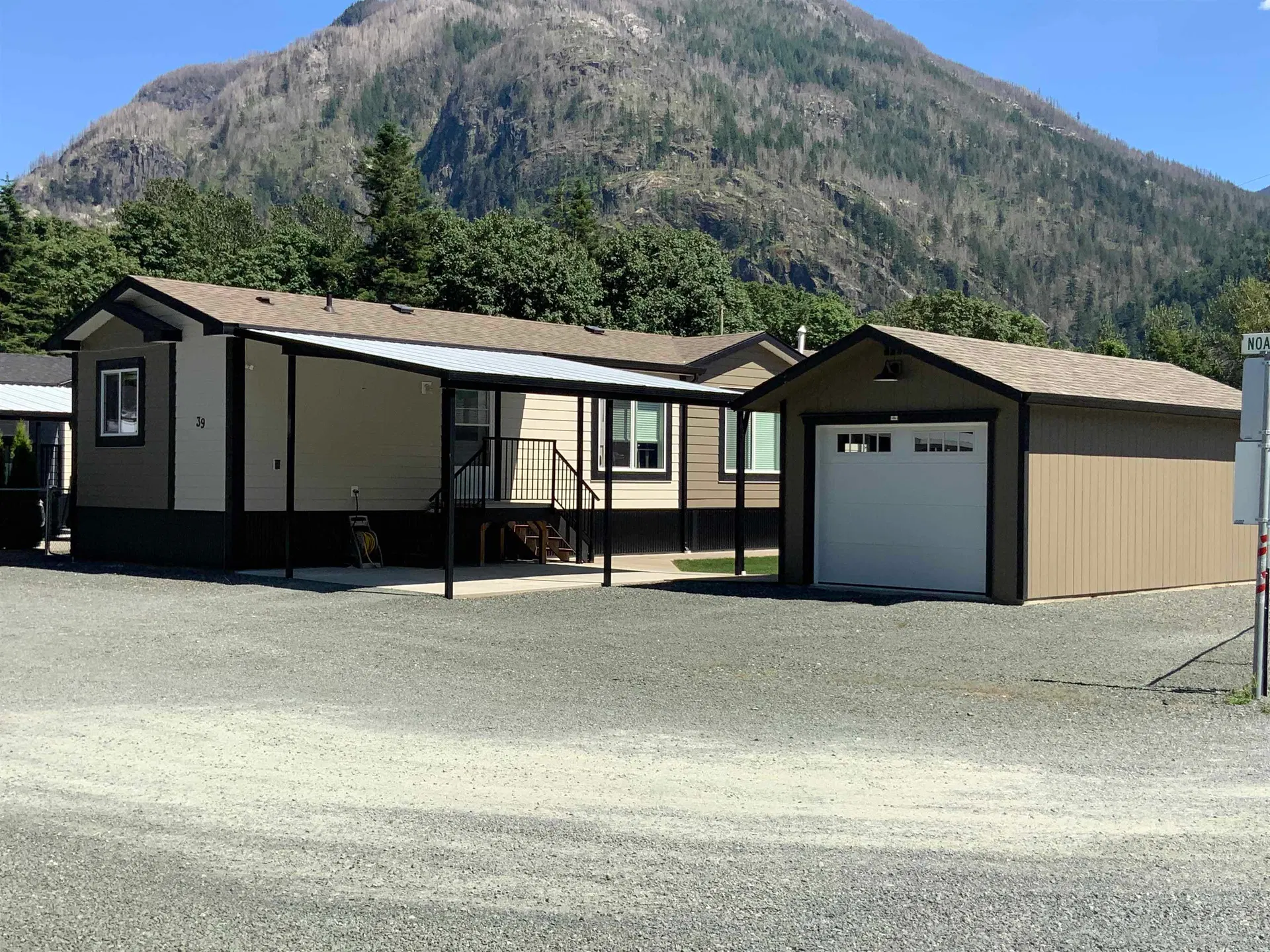 Photo 1 of 37 at #39 – 59060 Lougheed Highway