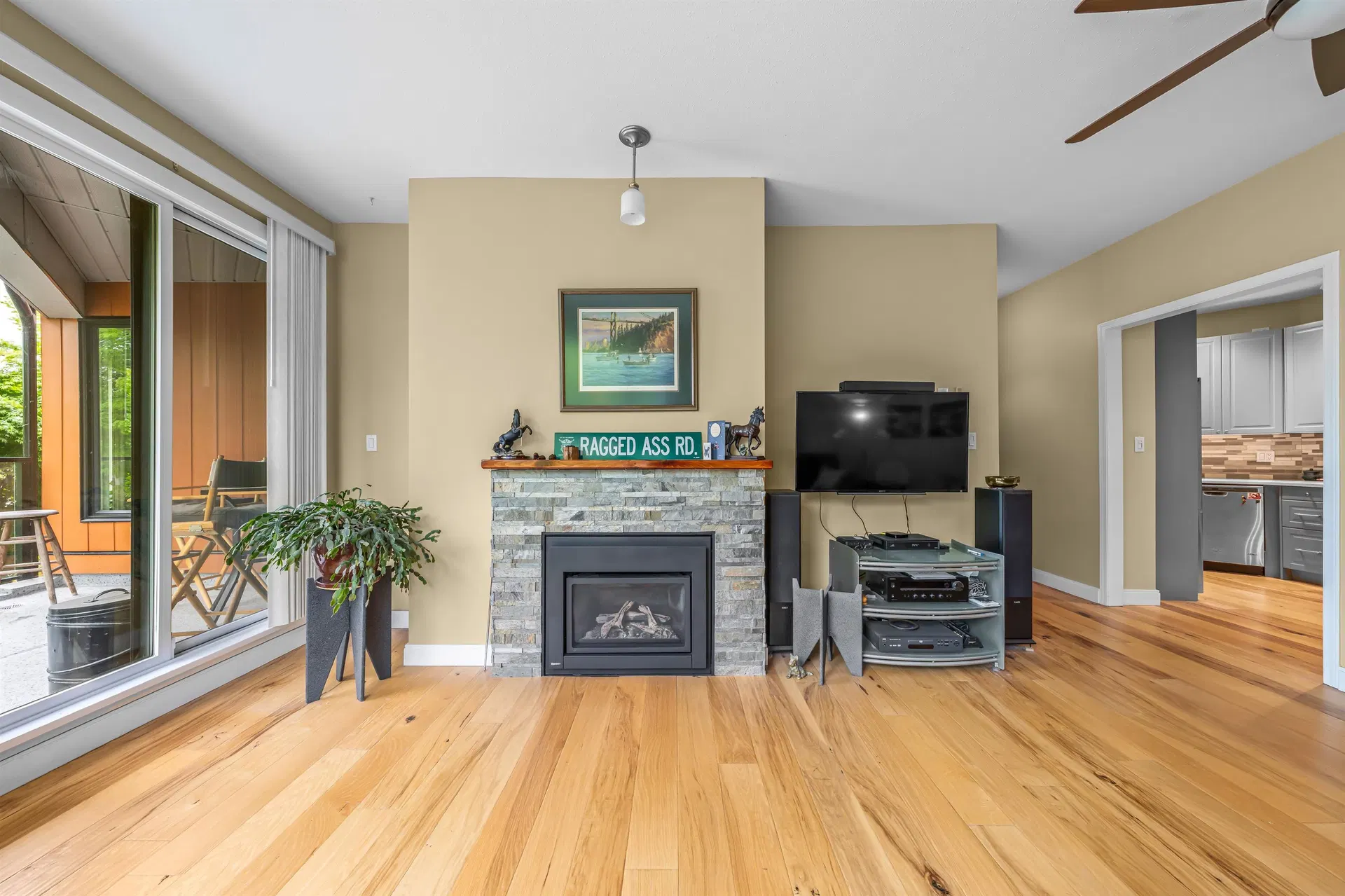 Photo 2 of 34 at #204 – 1150 Quayside Drive