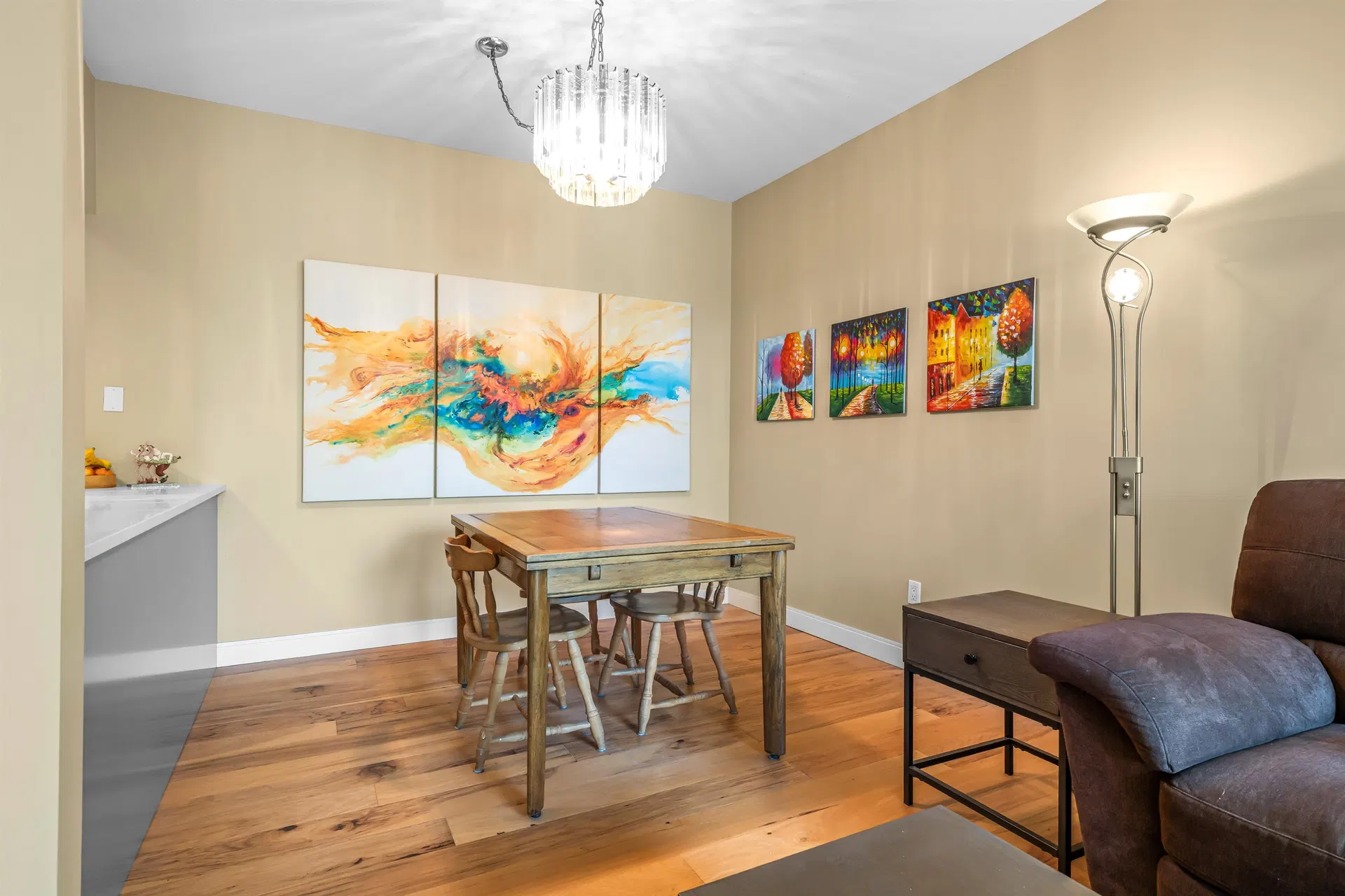 Photo 5 of 34 at #204 – 1150 Quayside Drive