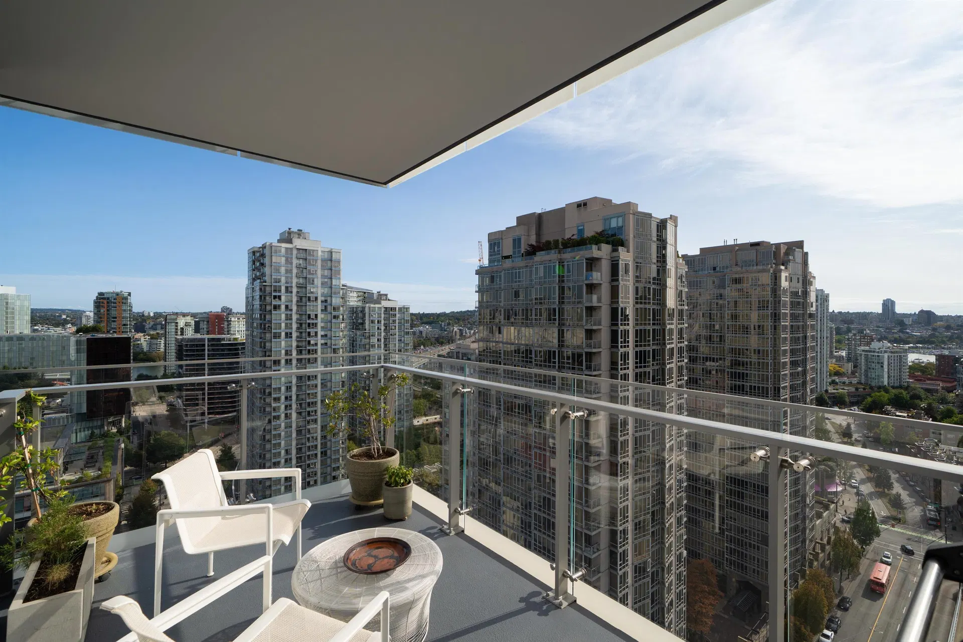 Photo 4 of 35 at #2004 – 885 Cambie Street
