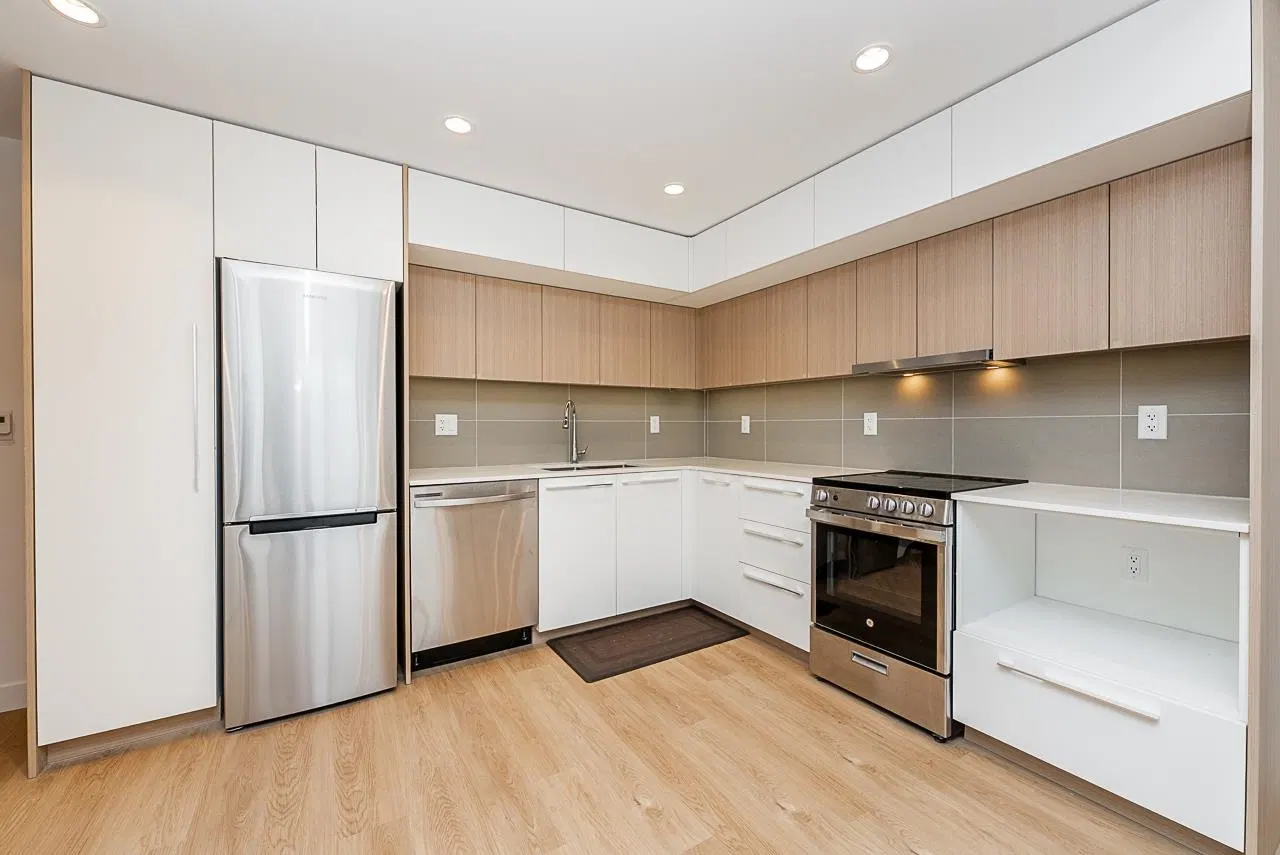 Photo 3 of 28 at #512 – 9888 University Crescent