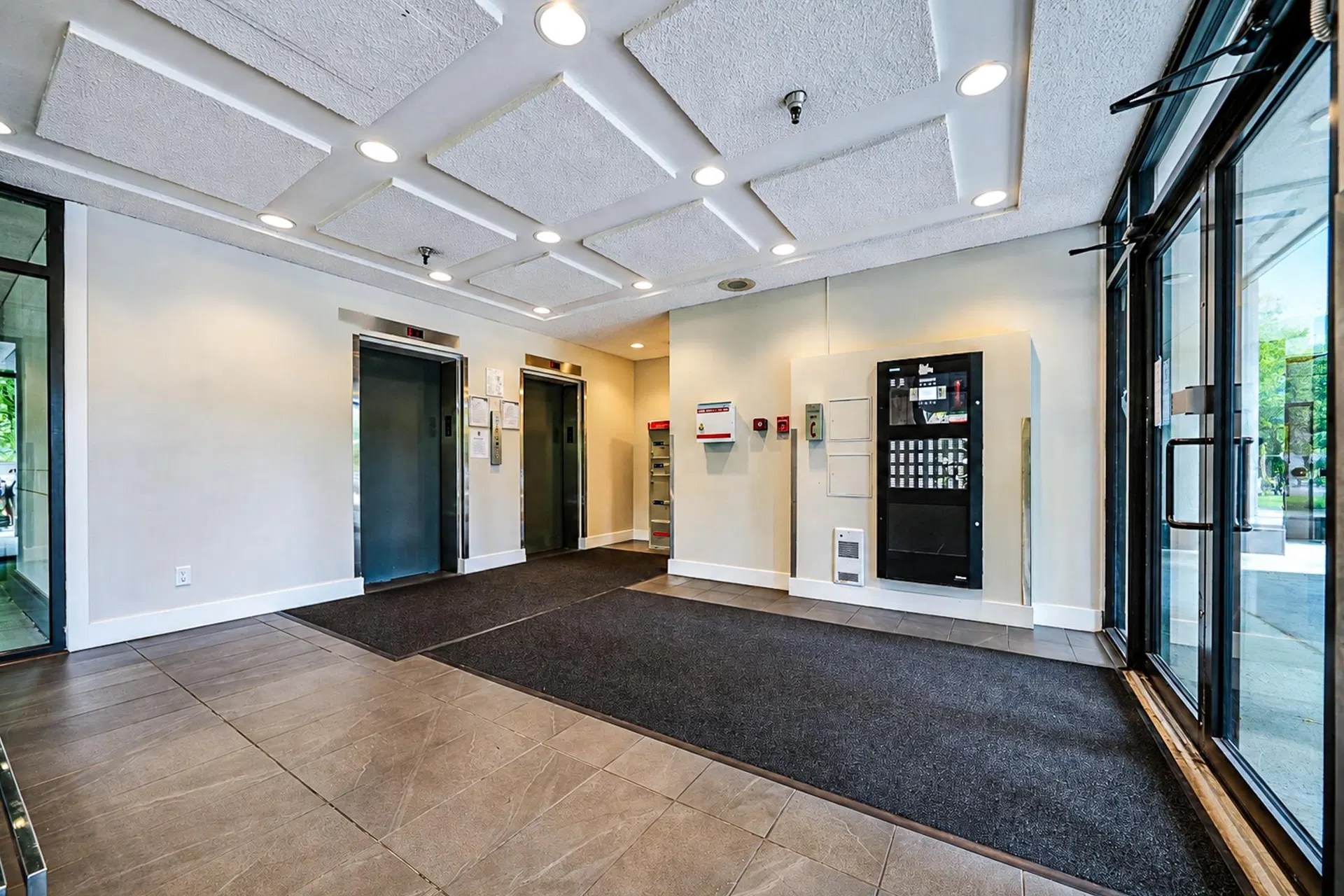 Photo 2 of 25 at #905 – 9541 Erickson Drive