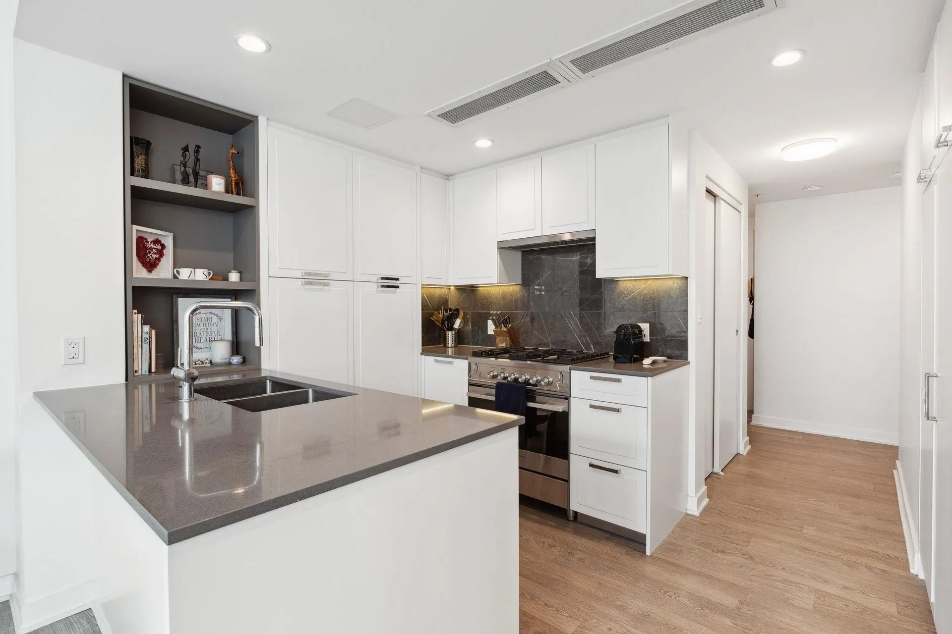 Photo 2 of 23 at #403 – 1471 Hunter Street