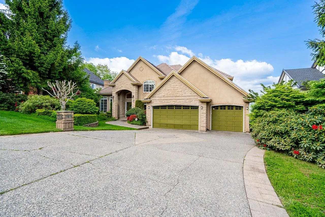 Photo 1 of 40 at 16337 113b Avenue