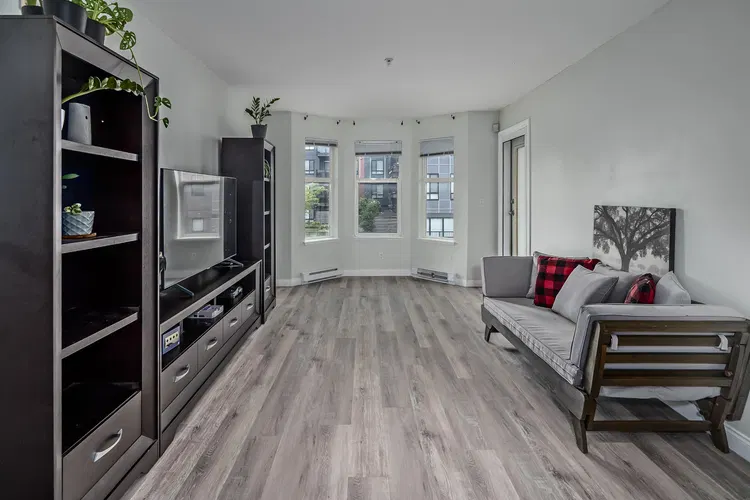 Photo 3 of 23 at #213 – 5438 198 Street