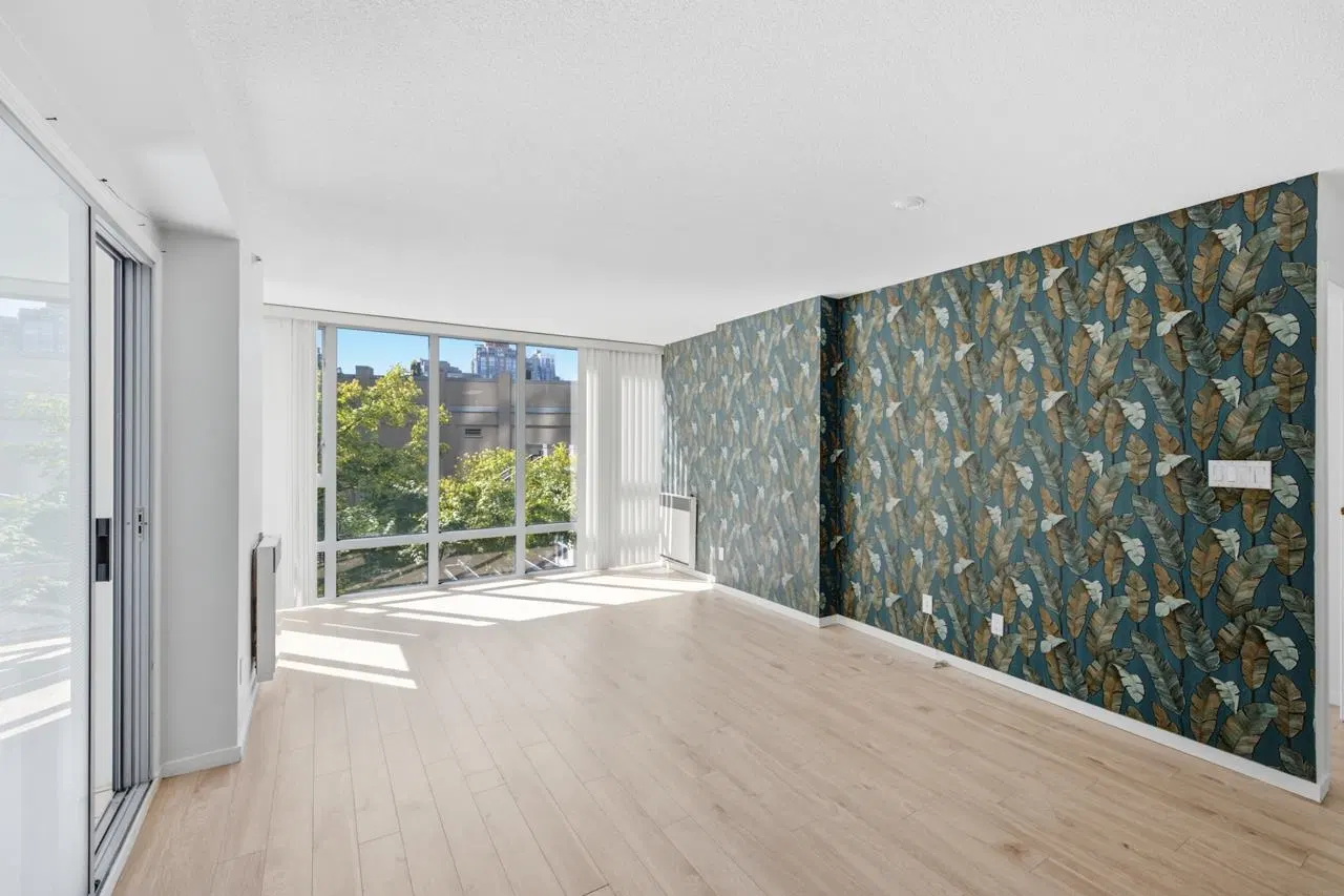 Photo 4 of 29 at #203 – 950 Cambie Street