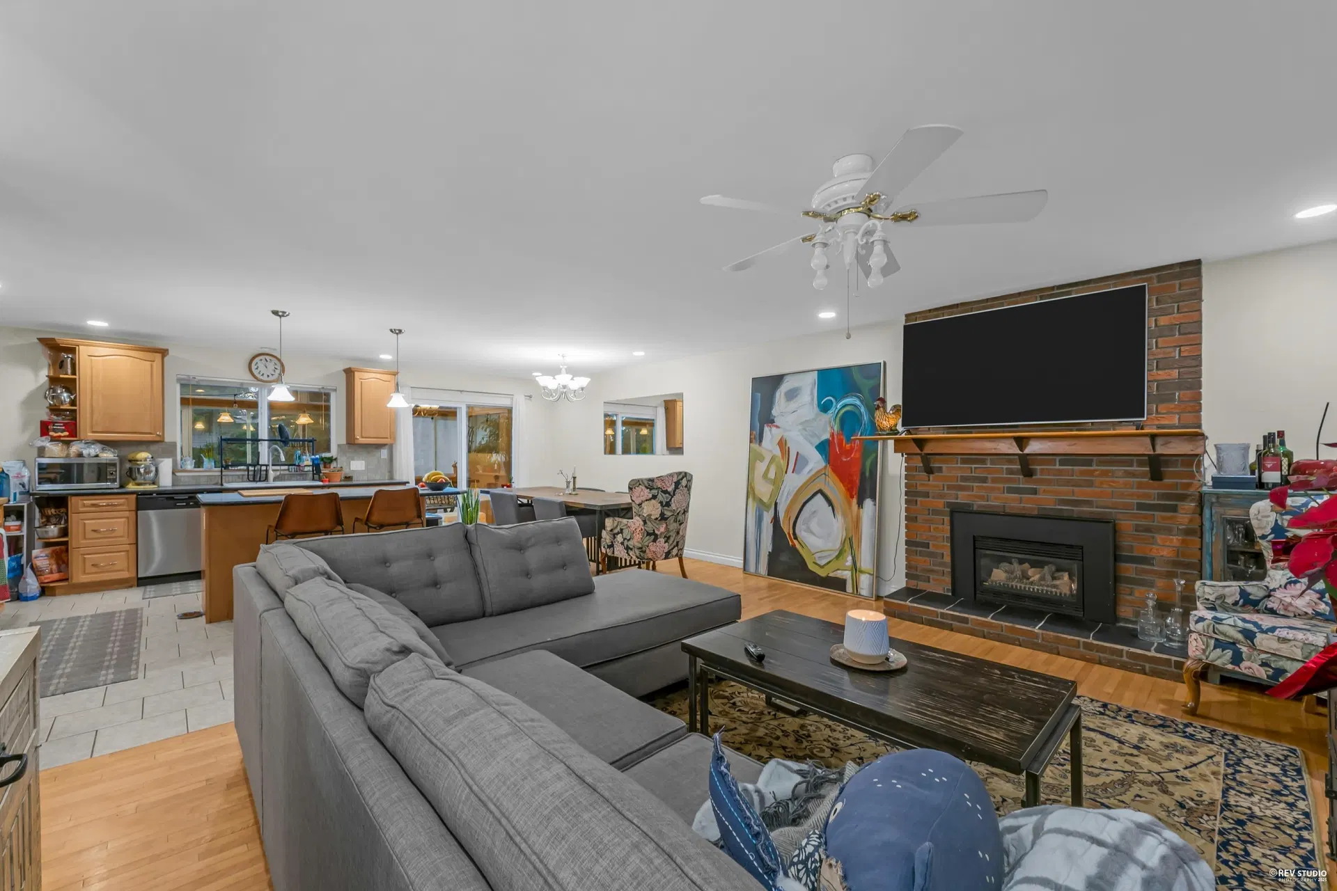 Photo 2 of 30 at 1579 136 Street