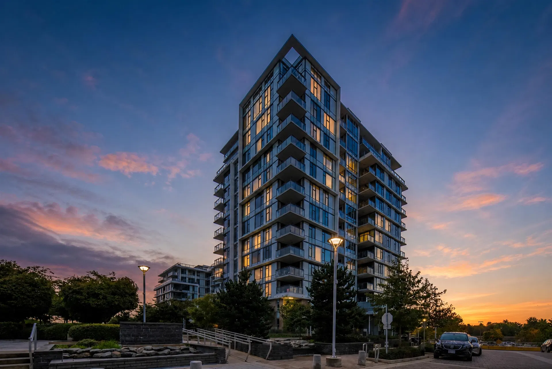 Photo 2 of 40 at #1203 – 3300 Ketcheson Road
