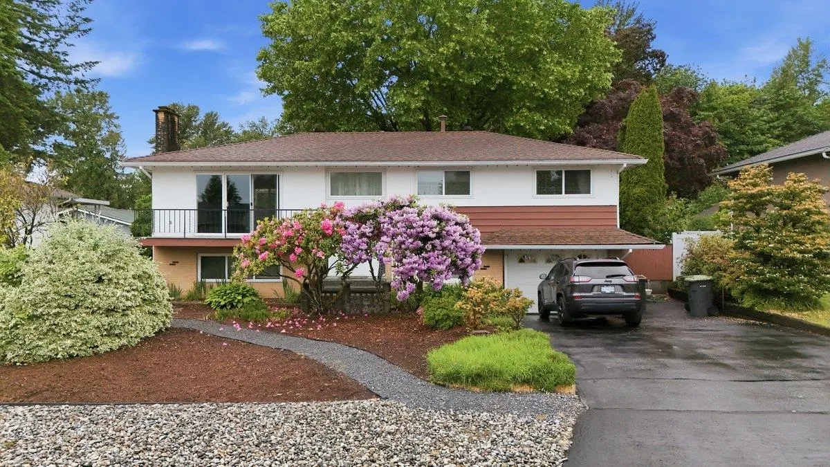 Photo 1 of 35 at 3963 Sefton Street