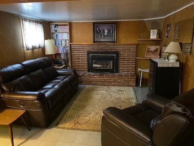 Photo 5 of 12 at 6442 Evans Road