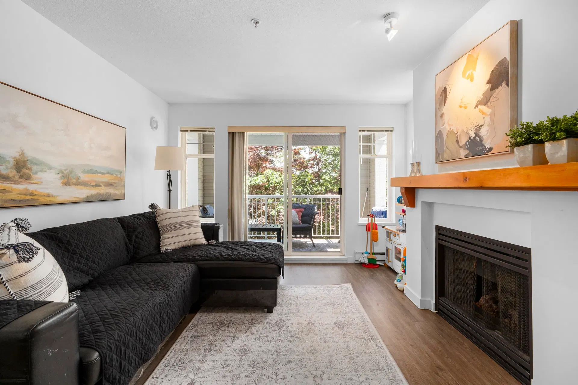 Photo 2 of 36 at #212 – 1432 Parkway Boulevard