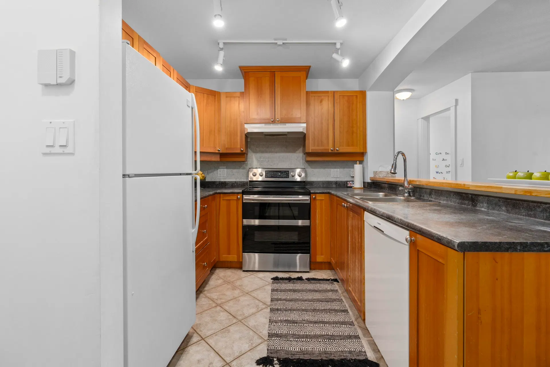Photo 5 of 36 at #212 – 1432 Parkway Boulevard
