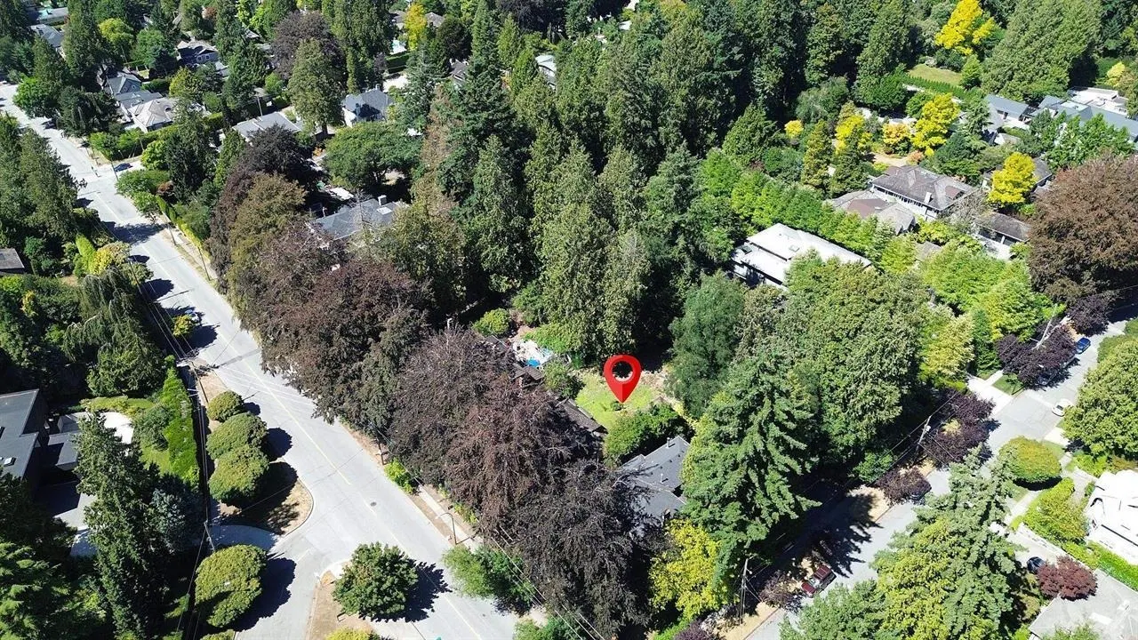 Photo 5 of 7 at 2629 W 49th Avenue