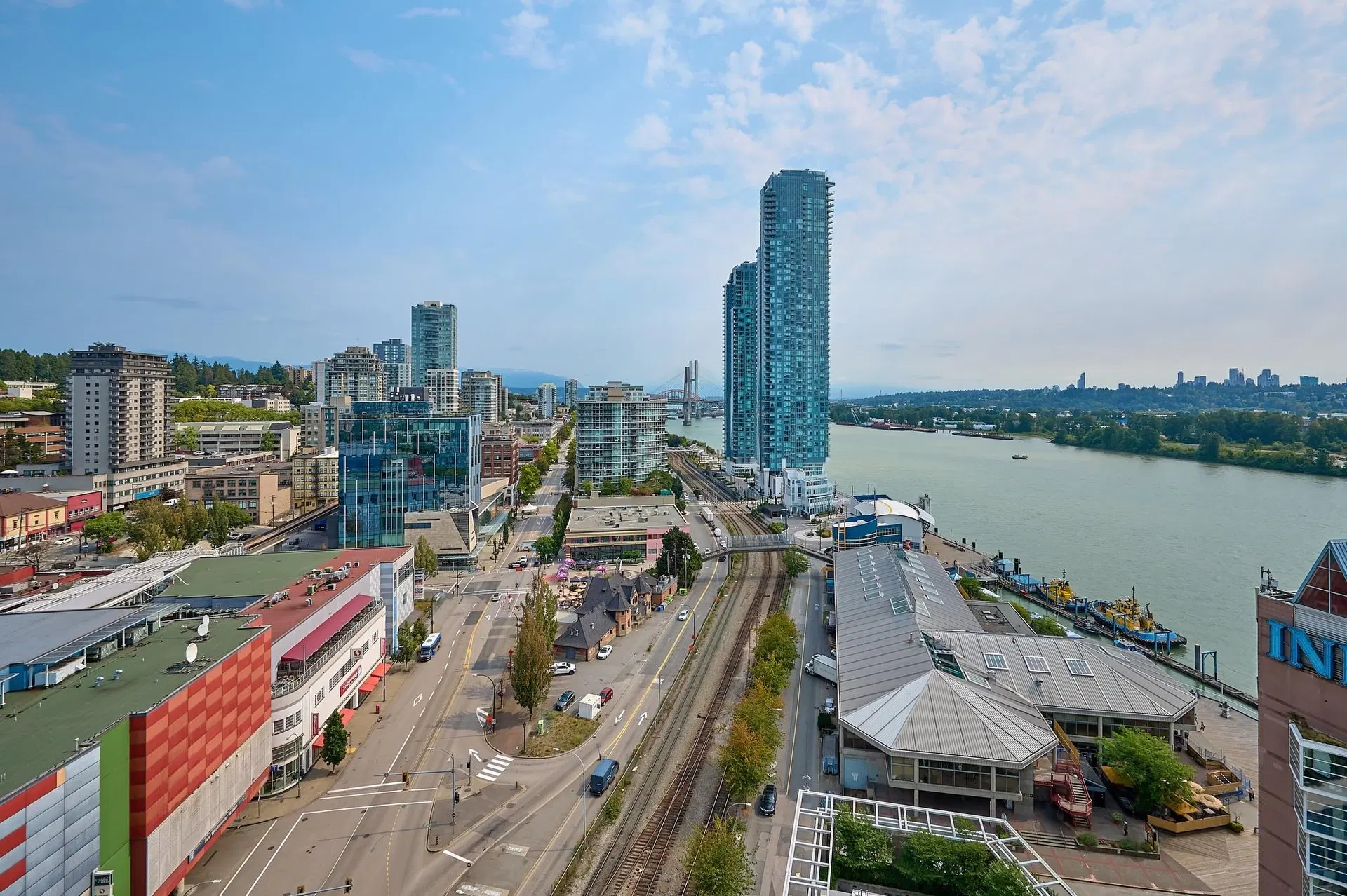 Photo 1 of 27 at #1911 – 908 Quayside Drive