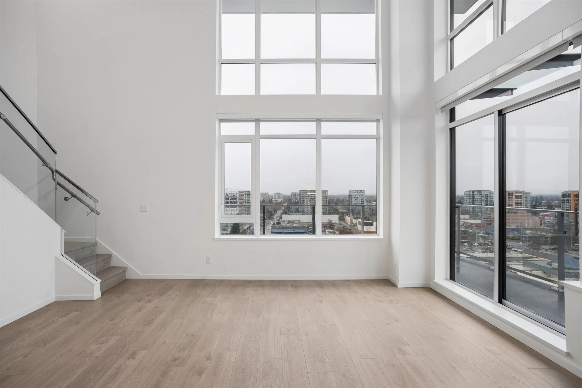 Photo 2 of 17 at #1320 – 6300 Minoru Boulevard