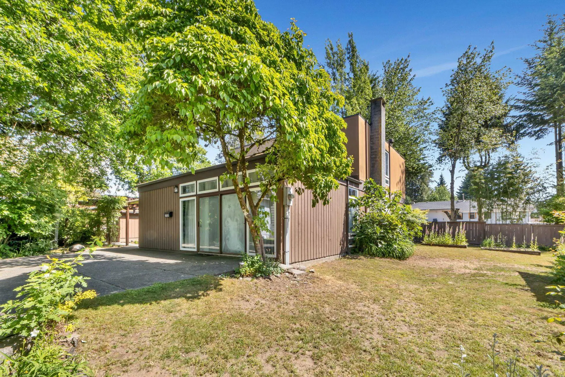 Photo 4 of 40 at 14246 102 Avenue