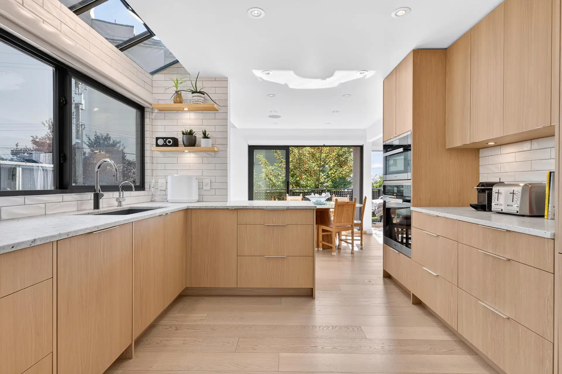 1880 Bellevue Avenue