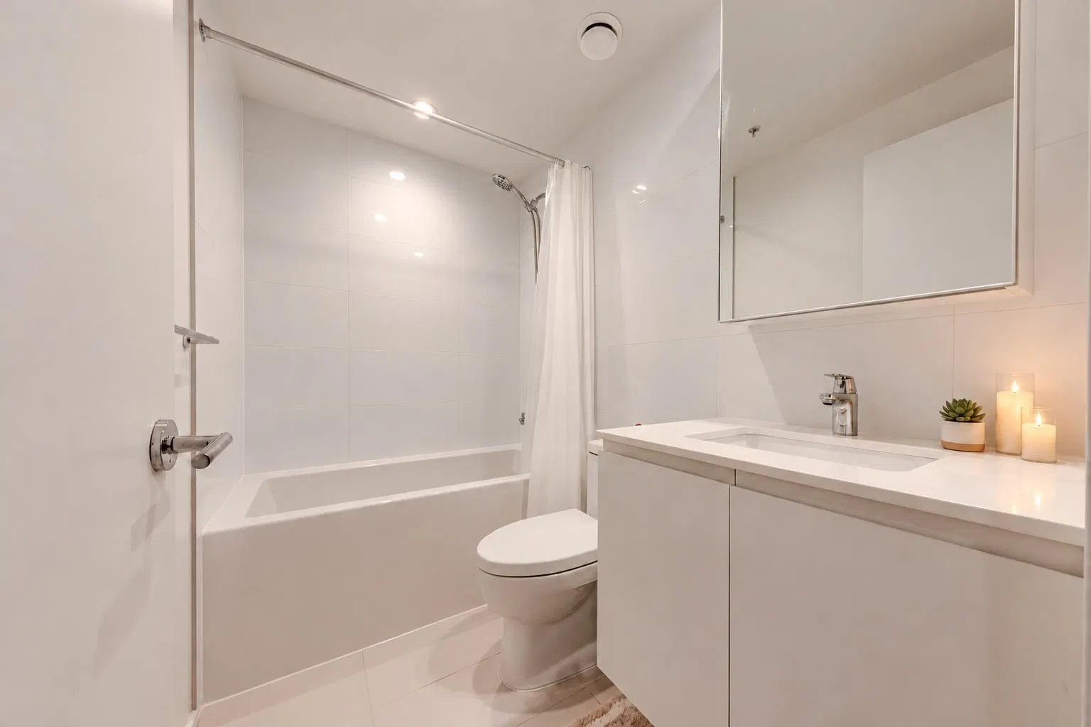 Photo 4 of 30 at #2001 – 3809 Evergreen Place