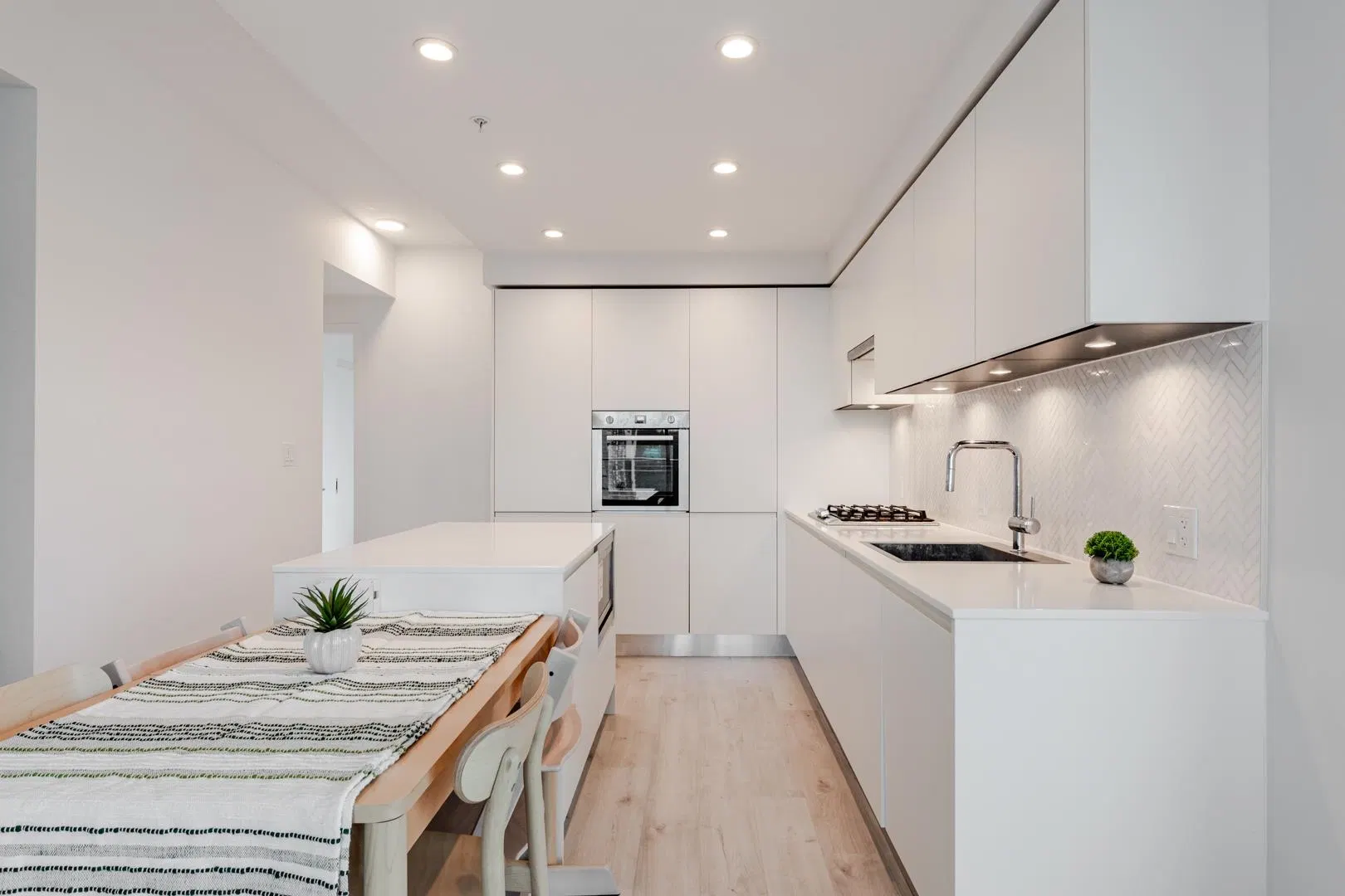 Photo 5 of 30 at #2001 – 3809 Evergreen Place
