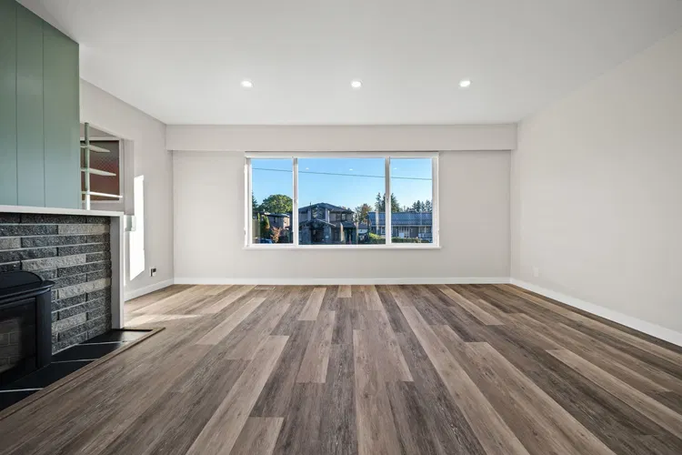 Photo 5 of 36 at 338 W 21st Street