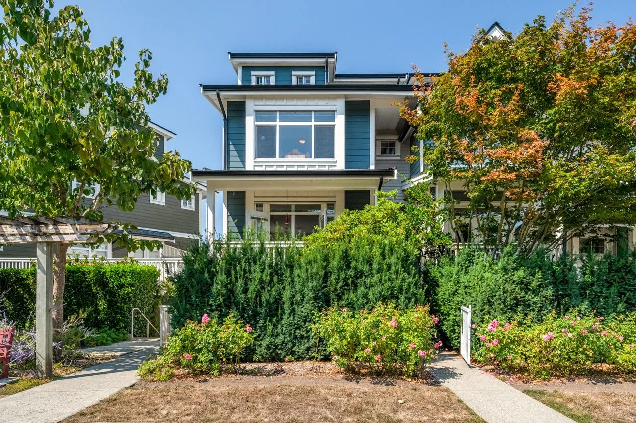 Photo 1 of 36 at #5 – 4311 Bayview Street