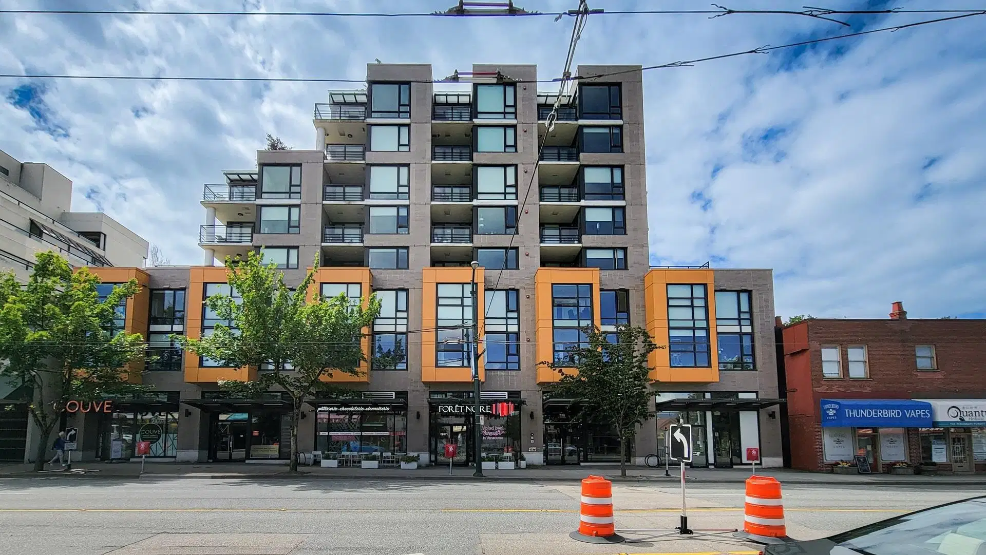 #802 – 238 Broadway