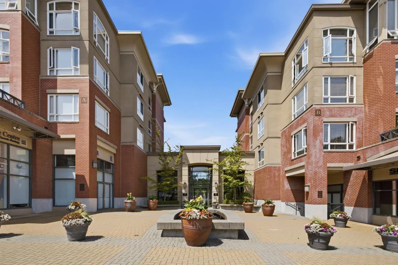 Photo 1 of 40 at #319 – 2970 King George Boulevard