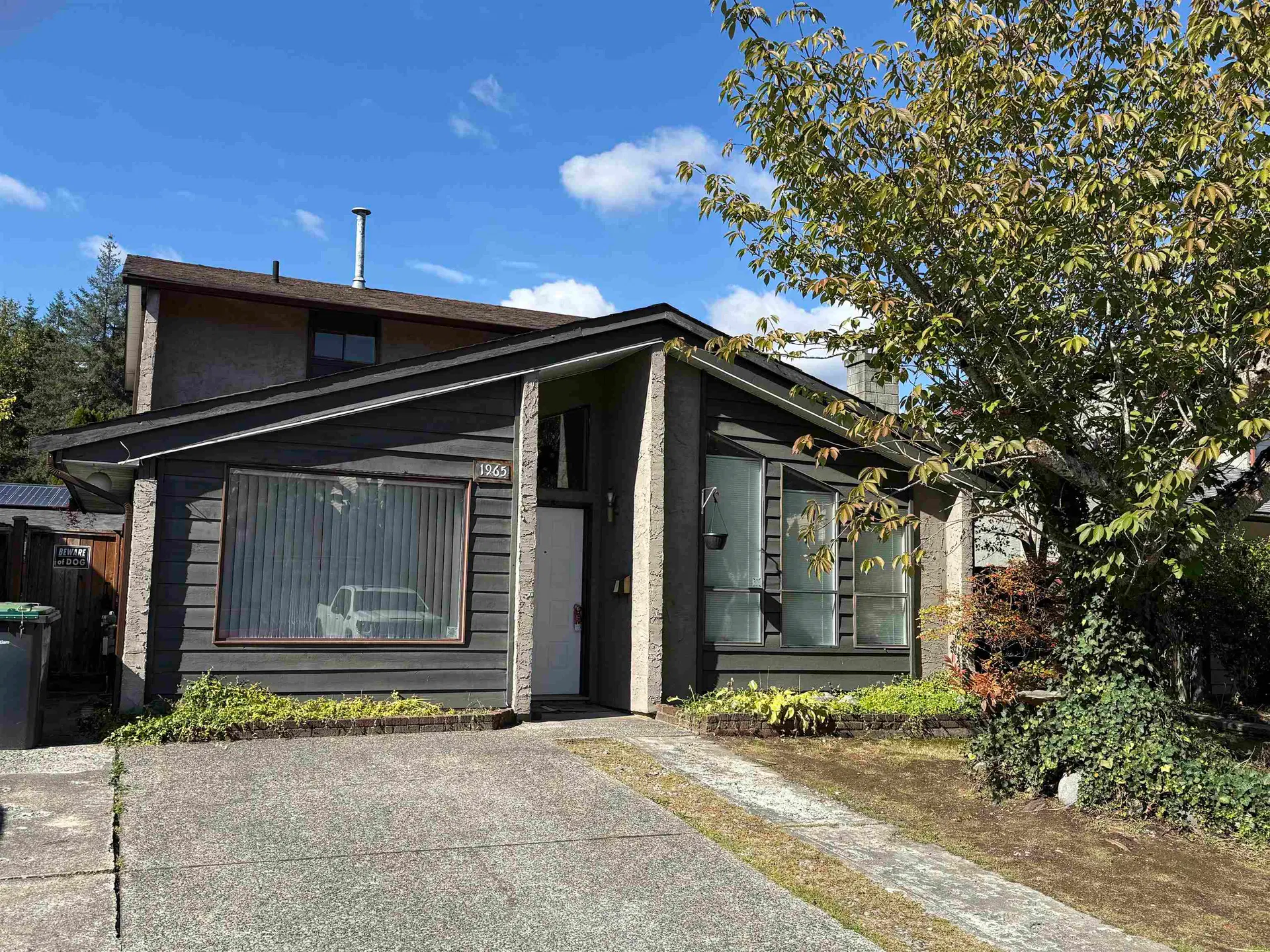 1965 Flynn Crescent