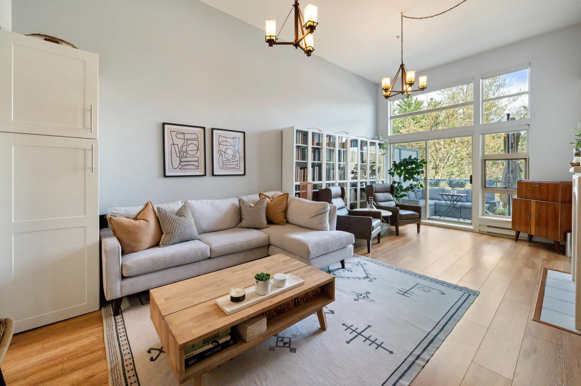 Photo 2 of 35 at #606 – 301 Maude Road