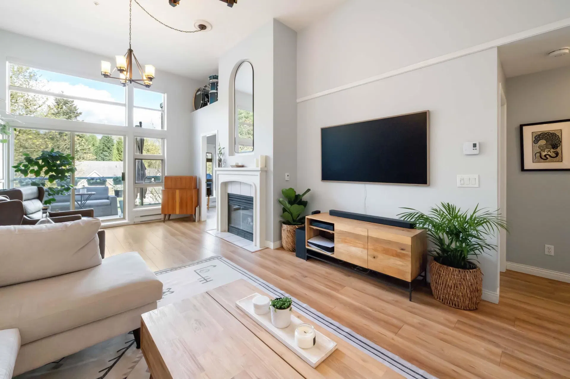Photo 3 of 35 at #606 – 301 Maude Road