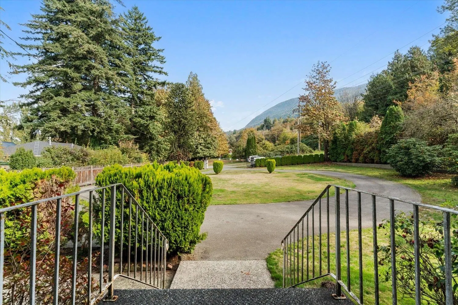 Photo 4 of 40 at 42111 Ratzlaff Road