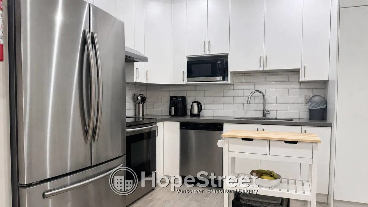 Photo 4 of 13 at BSMT – 18033 58 Avenue