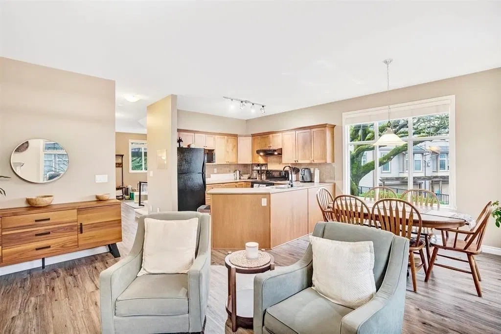 Photo 2 of 24 at #5 – 6588 188 Street