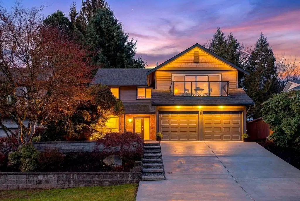 969 Mansfield Crescent