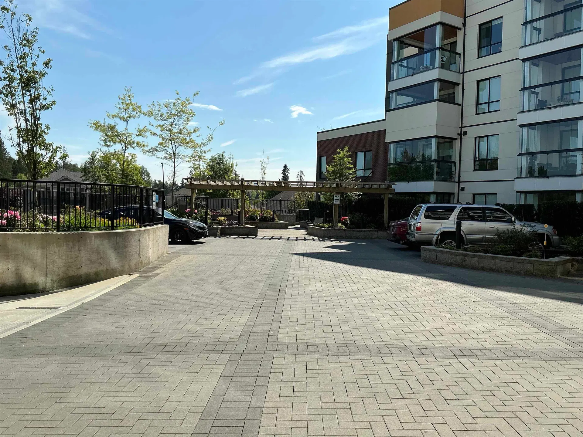 Photo 3 of 20 at #504 – 11641 227 Street